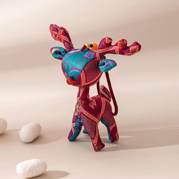Pendentif créatif en soie faite à la main Red Deer, accessoire élégant pour sac, décoration de voitu