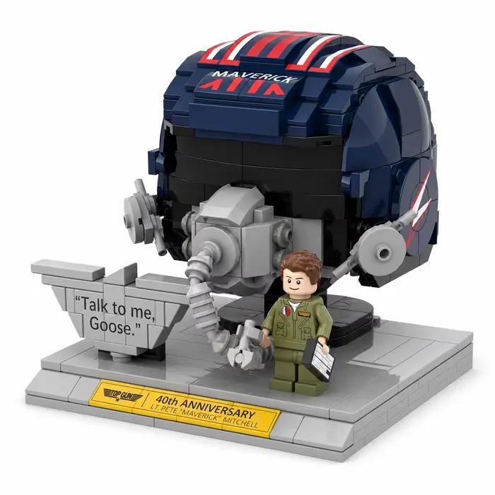 Casque de pilote de chasse Top Gun Maverick 40e anniversaire, sculpture en blocs de construction ave