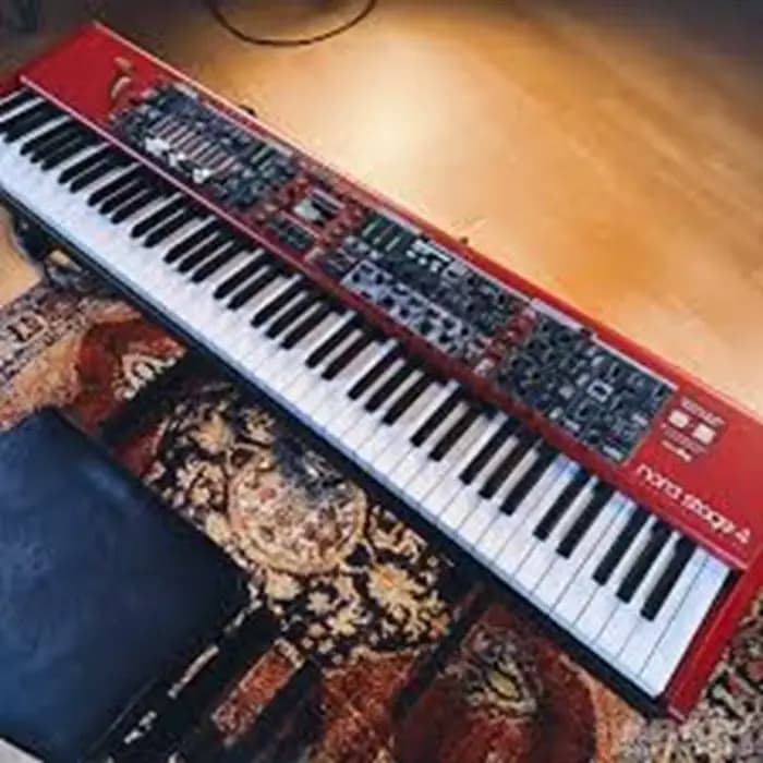 Offre authentique! Clavier de scène Nord Stage 4 88