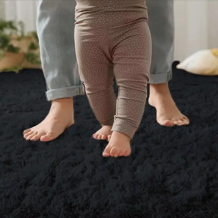 VIKAMA Petit tapis noir