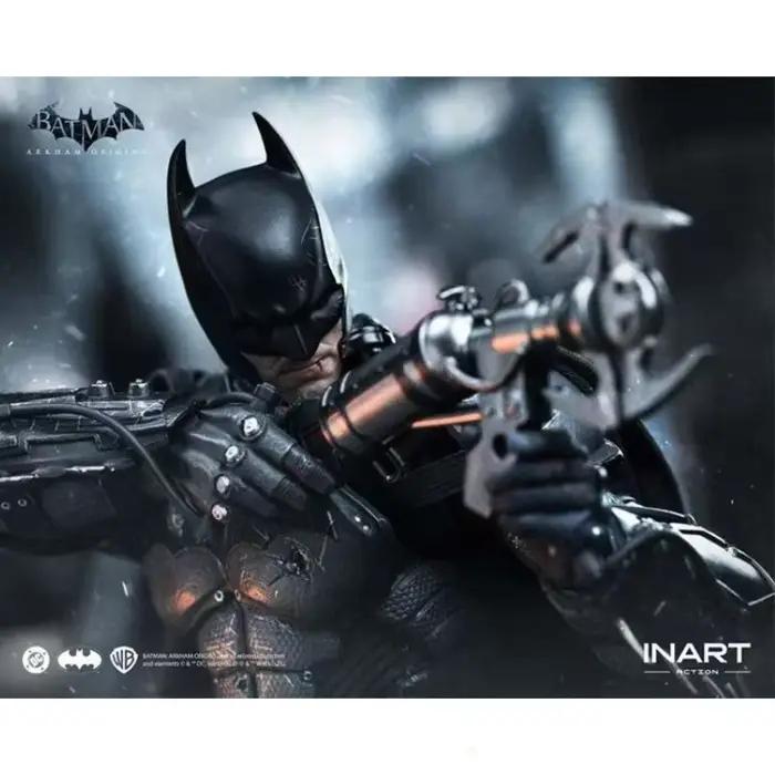 INART "Batman: Arkham Origins" Figurine d'action Batman version endommagée par la bataille 1/12