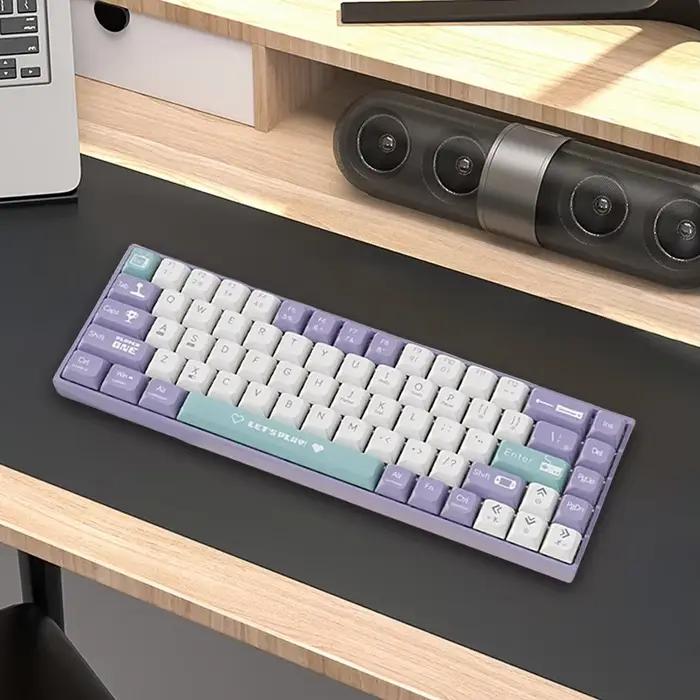 Clavier de jeu mécanique compact avec rétroéclairage RVB
