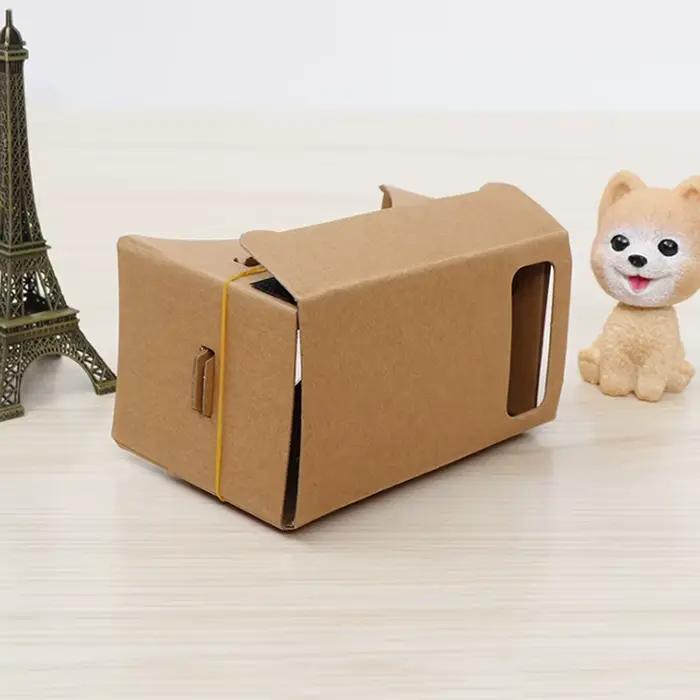 Lunettes de réalité virtuelle en carton