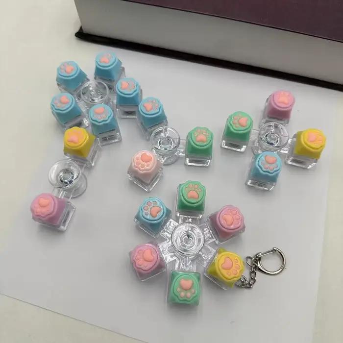 Porte-clés Clavier LED Lumineux Anti-stress avec Bouton Cliquable – Accessoire de Bureau Portable pour Soulager