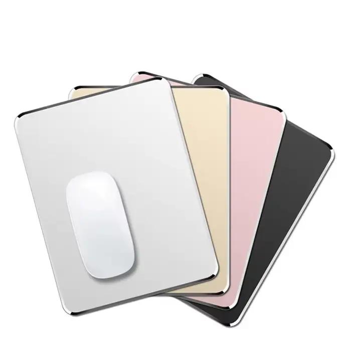 Tapis de souris en aluminium et métal