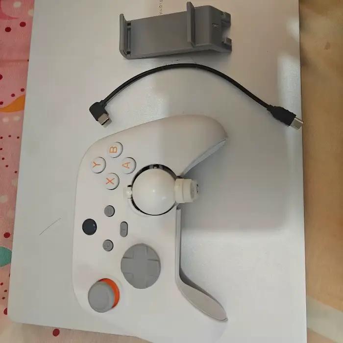 Manette de jeu avec trackball