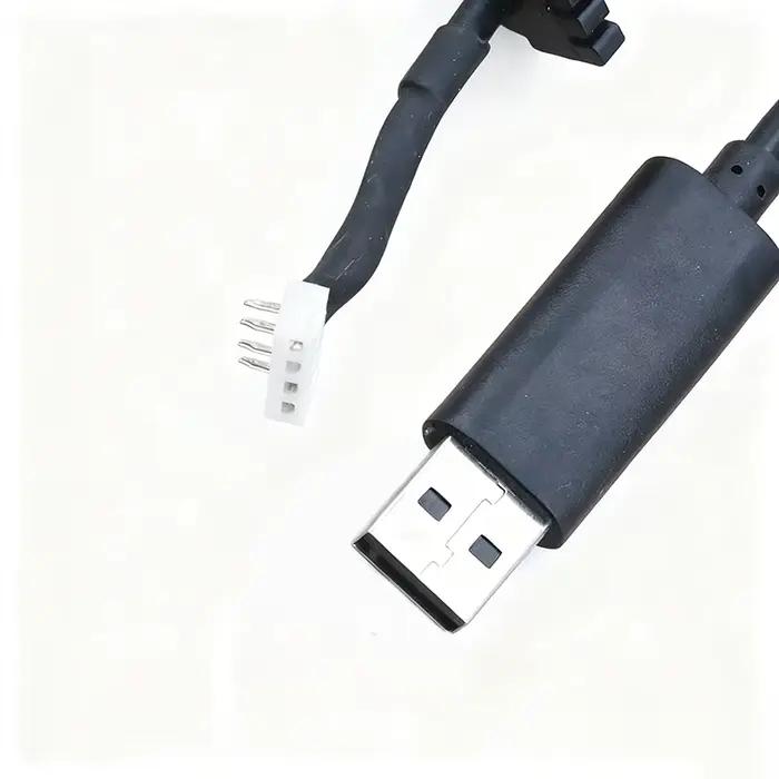 Le câble USB avec anneau magnétique