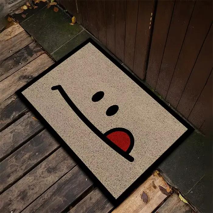 Tapis avec symbole abstrait