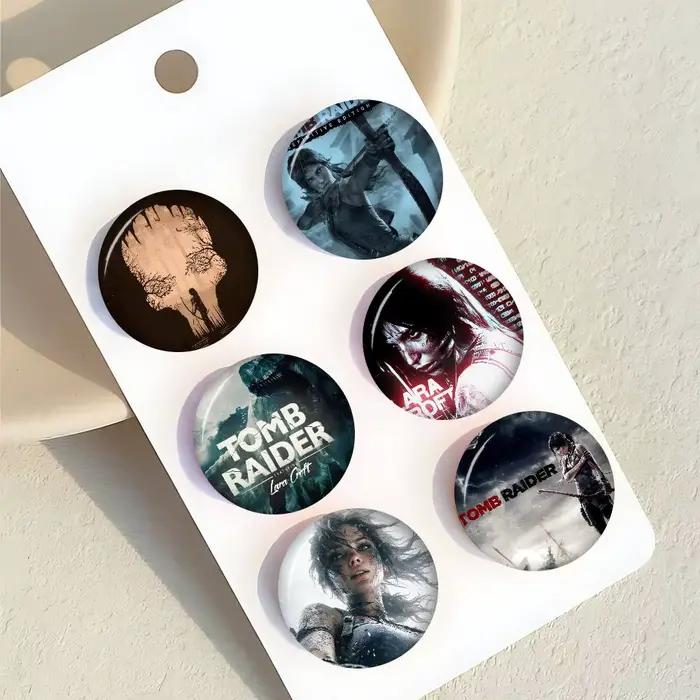 Broches de dessin animé Lara Croft Tomb Raider
