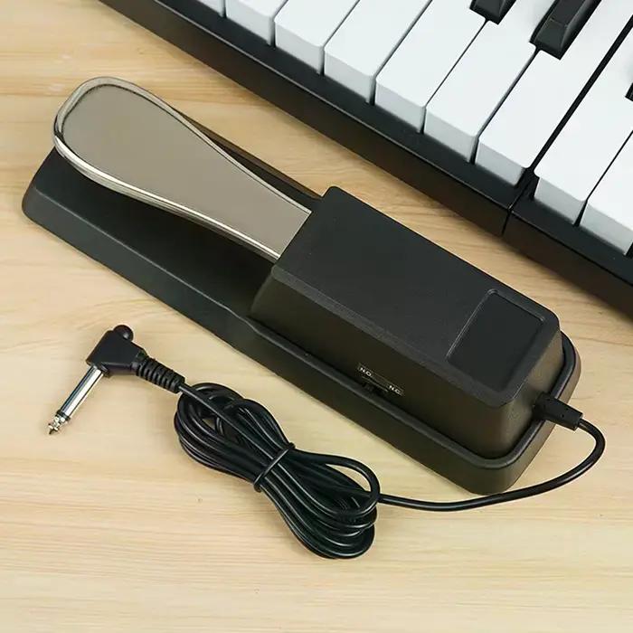 Votre accessoire ultime – Pédale de maintien universelle pour clavier électronique portable pour pianos numériques.