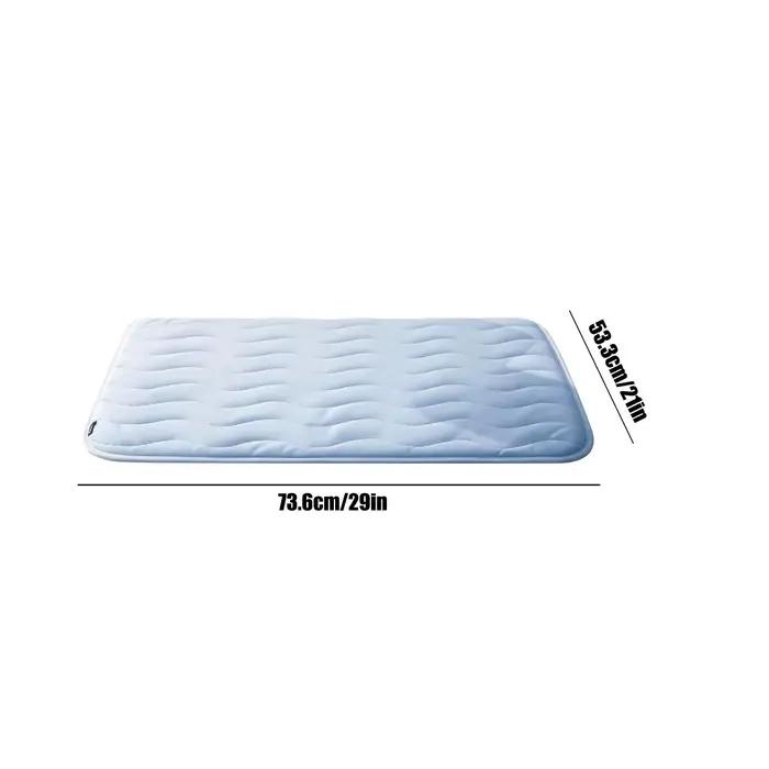 Tapis rafraîchissant pour chien lavable et antidérapant, confortable pour la sieste des chiots en été, pour l'intérieur, l'extérieur, la voiture, la cage, la maison, le sol