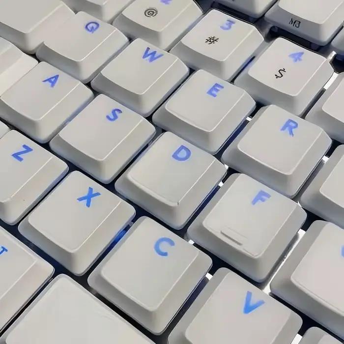 Autocollants de clavier semi-translucides mats transparents