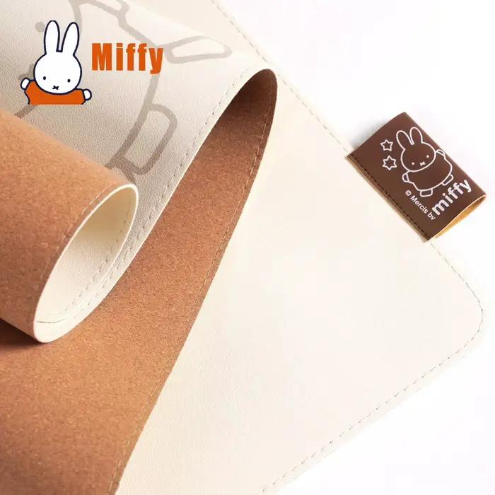 Grand tapis de souris Kawaii Miffy
