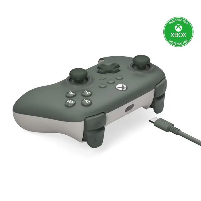 Manette filaire 8BitDo Ultimate C avec joysticks à effet Hall