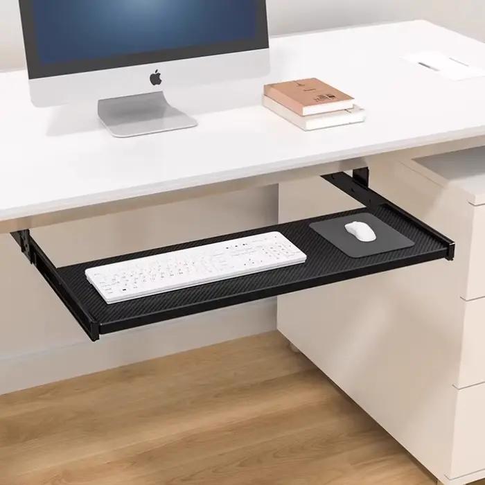 Plateau de clavier en bois sous le bureau avec rail coulissant