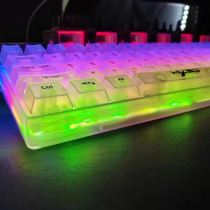 Clavier de jeu filaire entièrement transparent à 61 touches avec rétroéclairage RVB