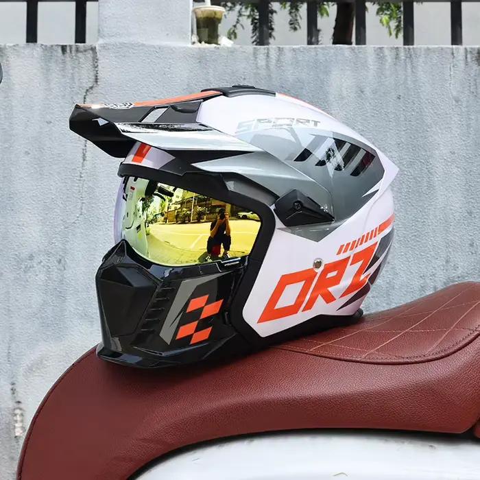 Casque combiné Street Fighter, casque de moto rétro, demi-casque complet détachable multifonctionnel pour hommes et femmes