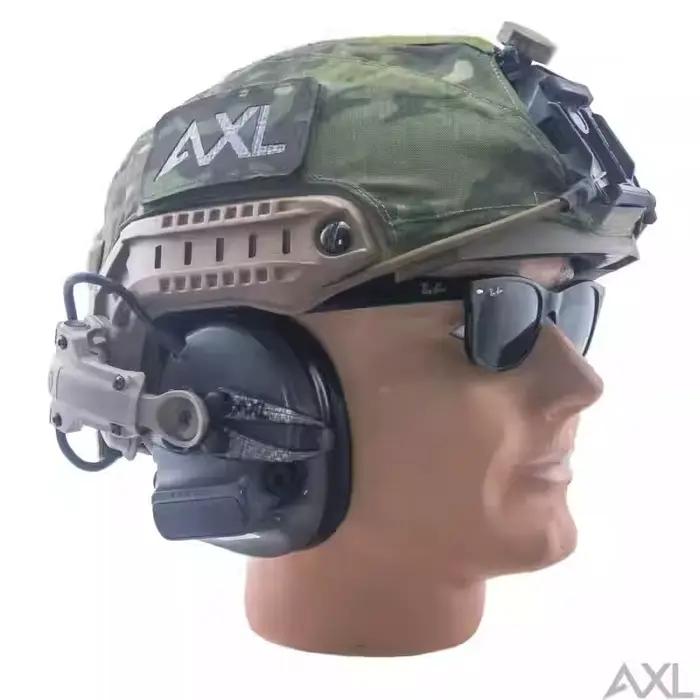 Le support de casque AXL adaptatif RAC Link AMP se connecte à Peltor Comtac Sordin