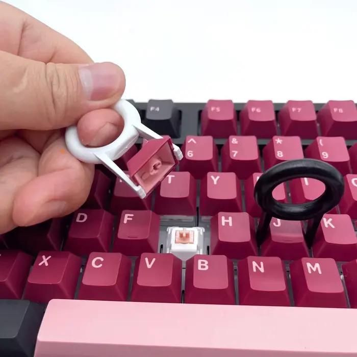 Extracteur de touches pour clavier mécanique