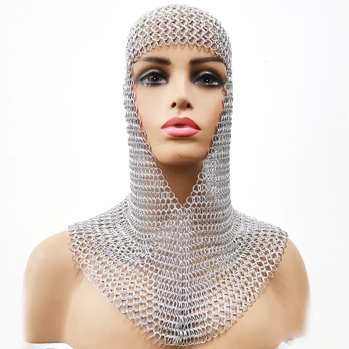 Casque d'armure à chaîne médiévale