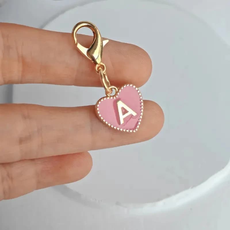 Porte-clés en forme de cœur avec 26 lettres de l'alphabet, mignon, avec boucle à homard, pour sacs, 