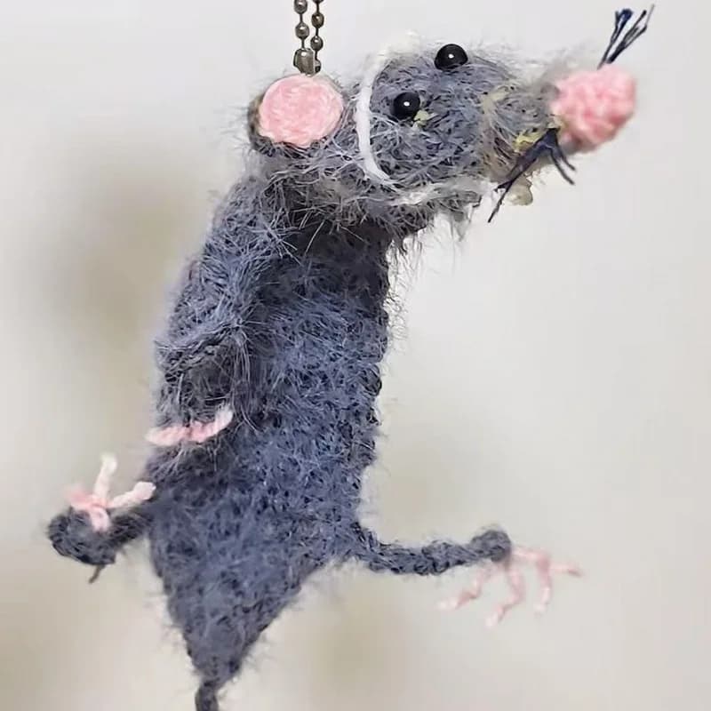 Pendentif souris tricotée à sec, style 'Ugly Cute', kit de matériaux de tricot, souris en laine tric