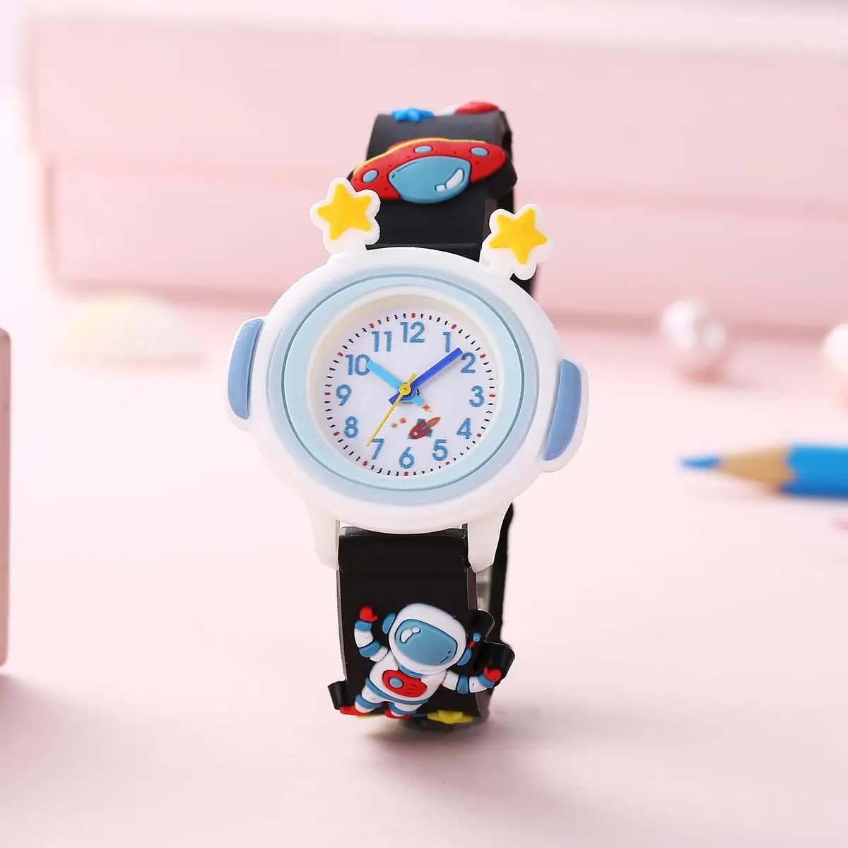 Nouvelle mode fusée astronaute étoile casque 3D dessin animé montre pour enfants montre d'apprentiss