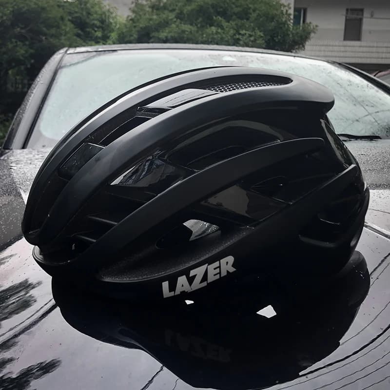 Casque de VTT monopièce coupe-vent, respirant et pneumatique, équipé d'un casque rigide ultra-léger