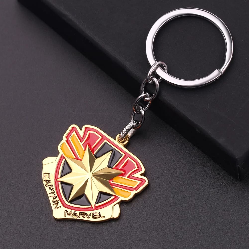 Porte-clés avec pendentif logo Captain Marvel pour sac à dos, accessoires pour fans, cadeaux