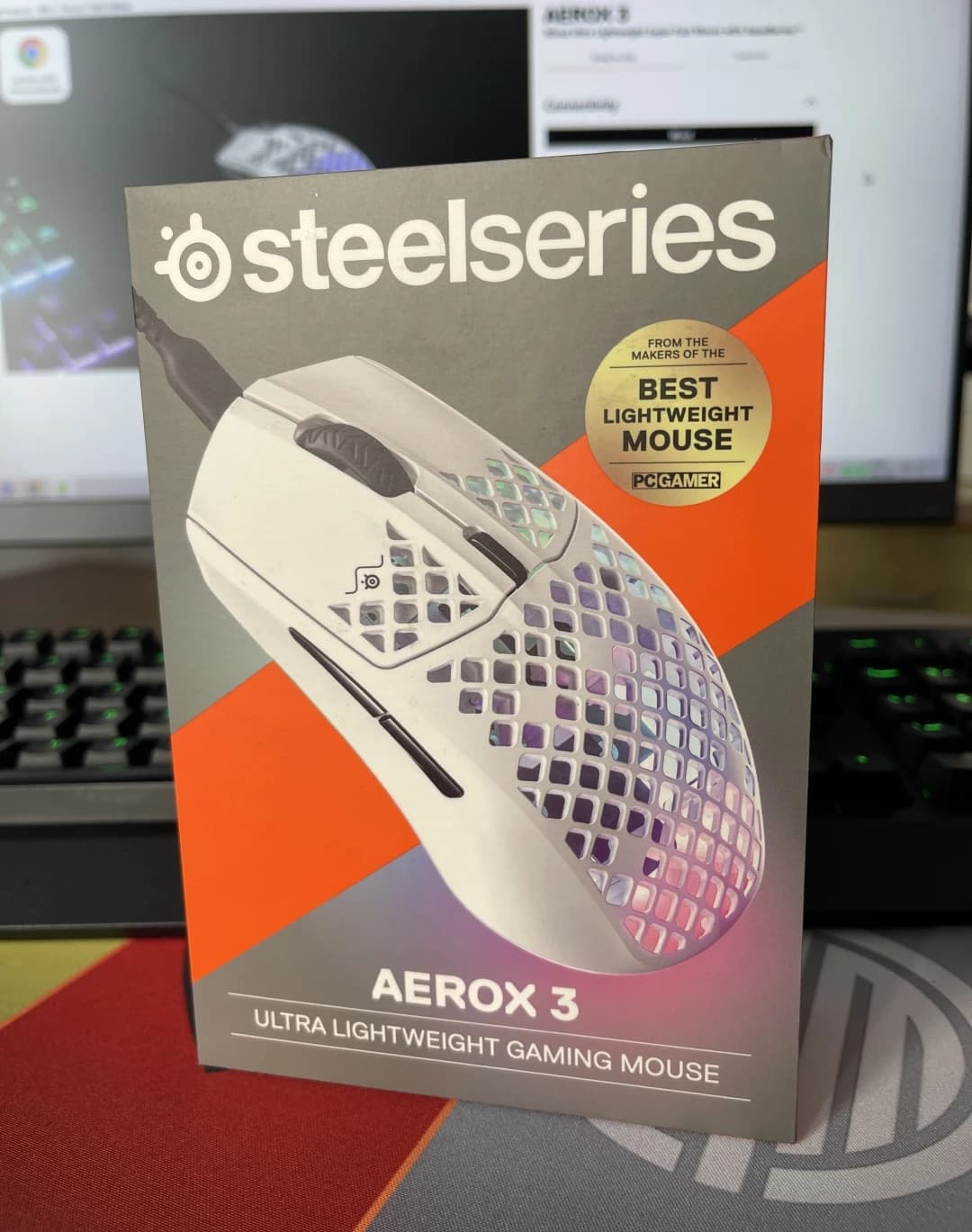 SteelSeries Aerox 3 - Souris de jeu Holey RGB - Conception ultra légère et résistante à l'eau - Capt