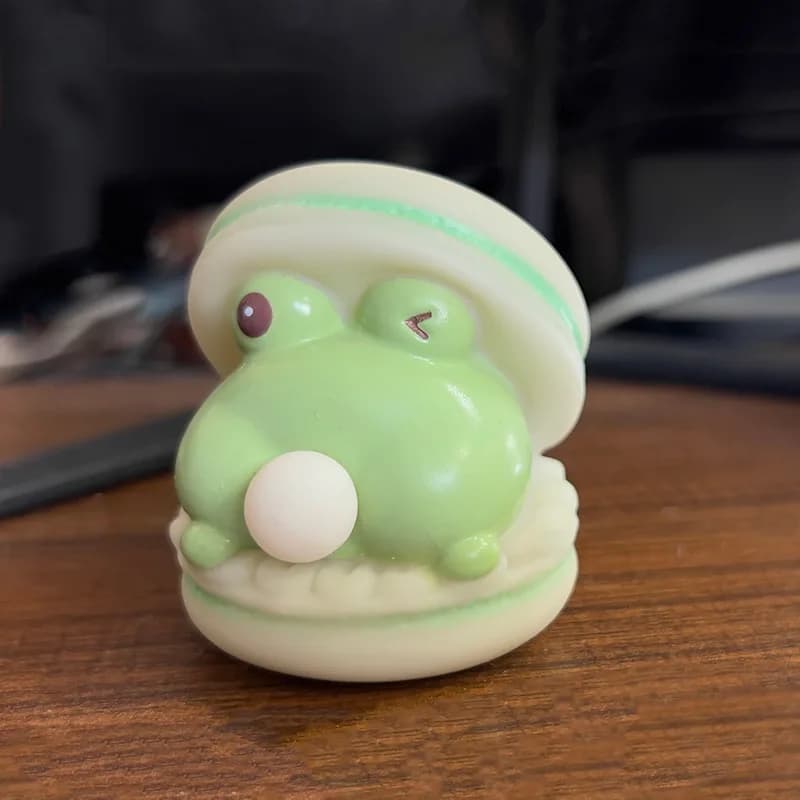 Figurine anti-stress Macaron animal à presser et rire pour souffler des bulles - un jouet créatif et