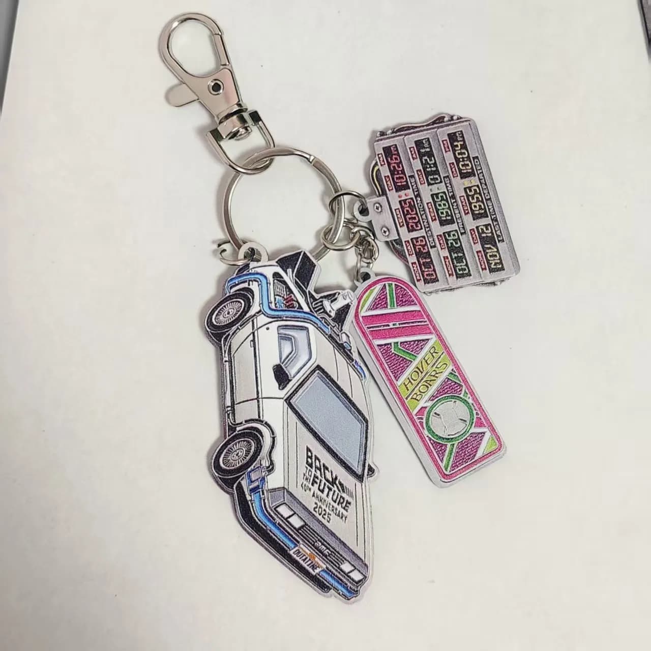 Porte-clés Rétro-à l'avenir, modèle de voiture neutre, pendentif en métal, accessoires de sac