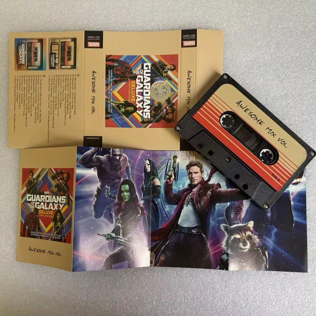 Cassette musicale de Tyler Bates du film Gardiens de la Galaxie 1-3, Full Tilt GOTG OST, album de ca