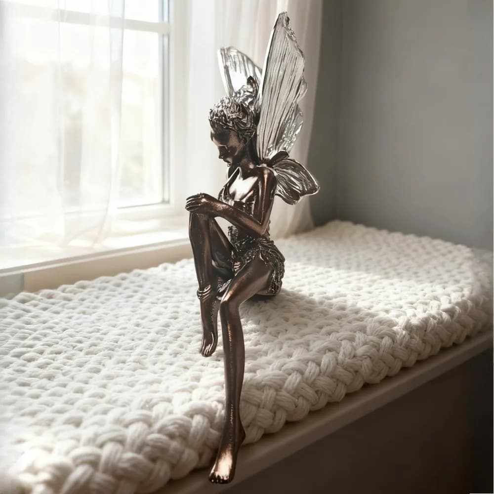 Figurine de fée enchantée en résine, elfe fantastique aux ailes délicates, créature magique de la fo
