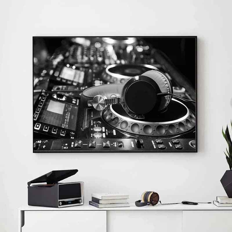 Affiche de DJ en noir et blanc