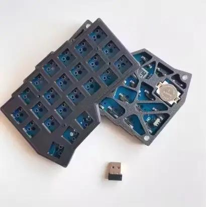 Corne V4 2.4g clavier divisé remplaçable à chaud 46 touches disposition ergonomique clavier sans fil