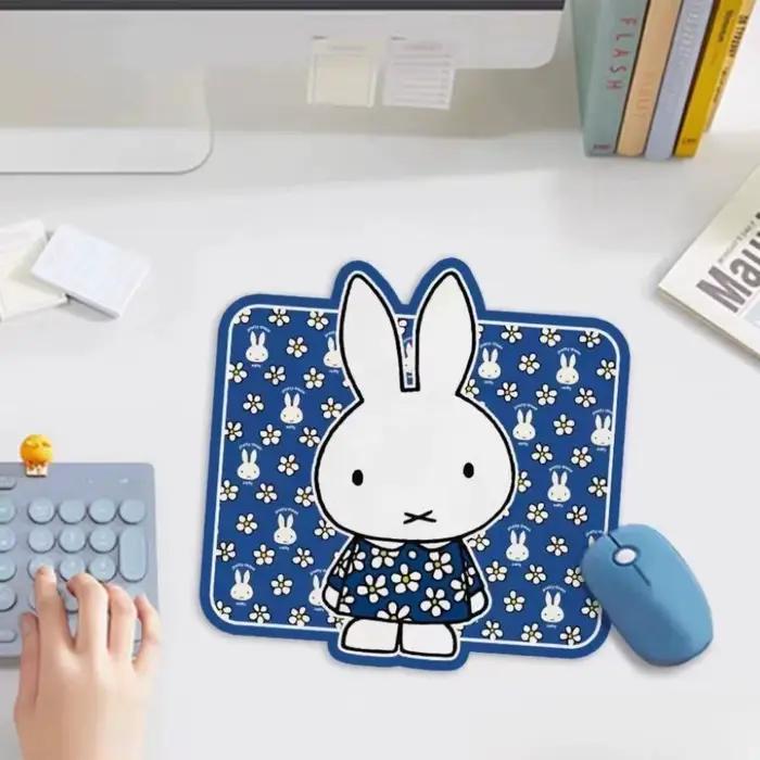 Miffy lapin tapis de souris mignon périphérique de forme irrégulière