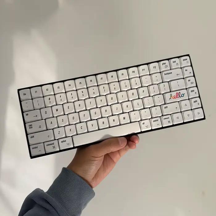 Claviers à profil bas en PBT