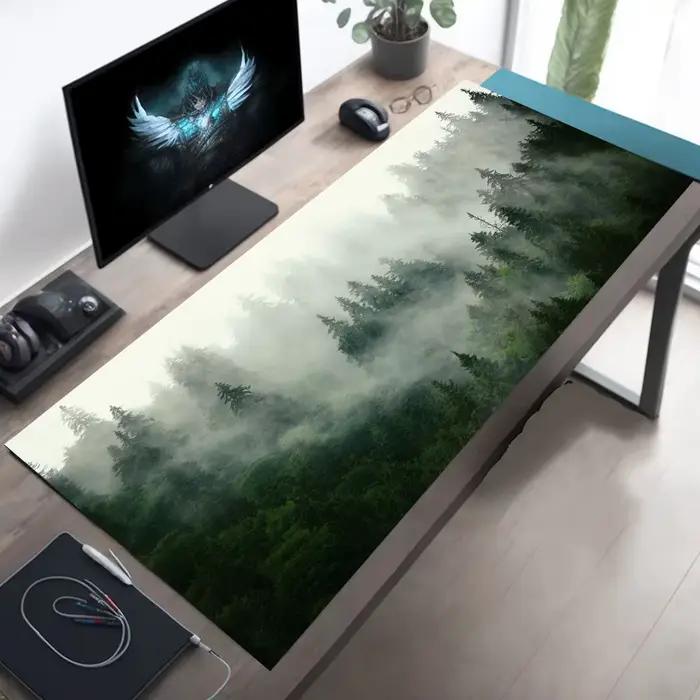 Tapis de souris forêt de montagne brumeuse paysage grand