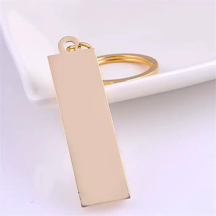 Porte-clés doré tendance de bonne qualité, breloque en métal, pendentif pour sac à main, porte-clés mode, accessoire de boucle pour sac de voiture ou sac à main