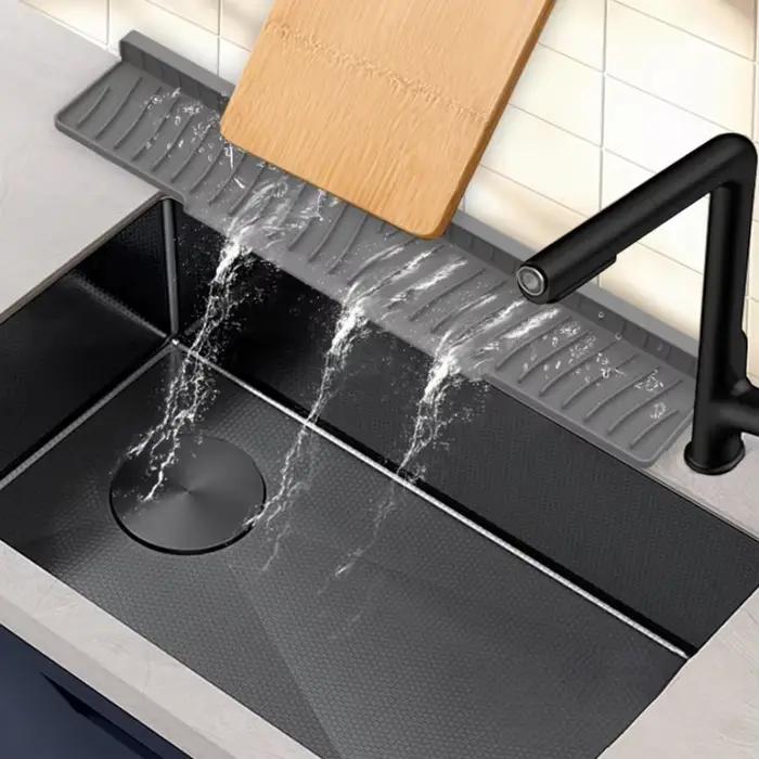 Ensemble de tapis de cuisine polyvalent: tapis de robinet anti-éclaboussures avec plateau anti-goutte pour le séchage de la vaisselle et l'éponge
