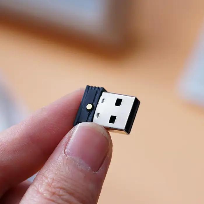 Souris d'ordinateur automatique indétectable par USB
