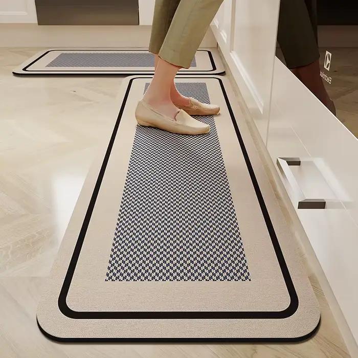Tapis de sol long pour cuisine, très absorbant et facile à nettoyer, tapis d'entrée pour armoire de buanderie, décoration de maison simple et luxueuse