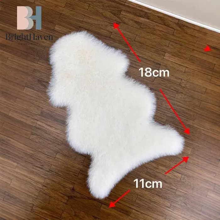 Tapis en peluche imitation peau de mouton pour maison de poupée 1/12