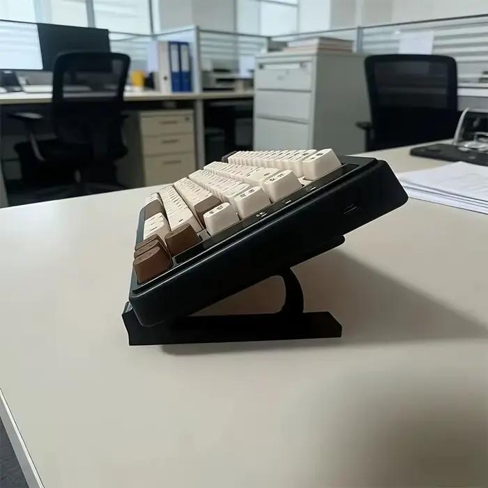 Supports ergonomiques pour clavier antidérapants multicolores pour bureau et configuration de jeux améliorant l'ergonomie et la productivité pour amateurs de jeux et travailleurs à domicile