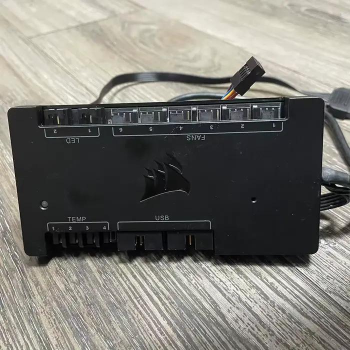 Contrôleur de ventilateur PC Original pour Corsair Commander Pro