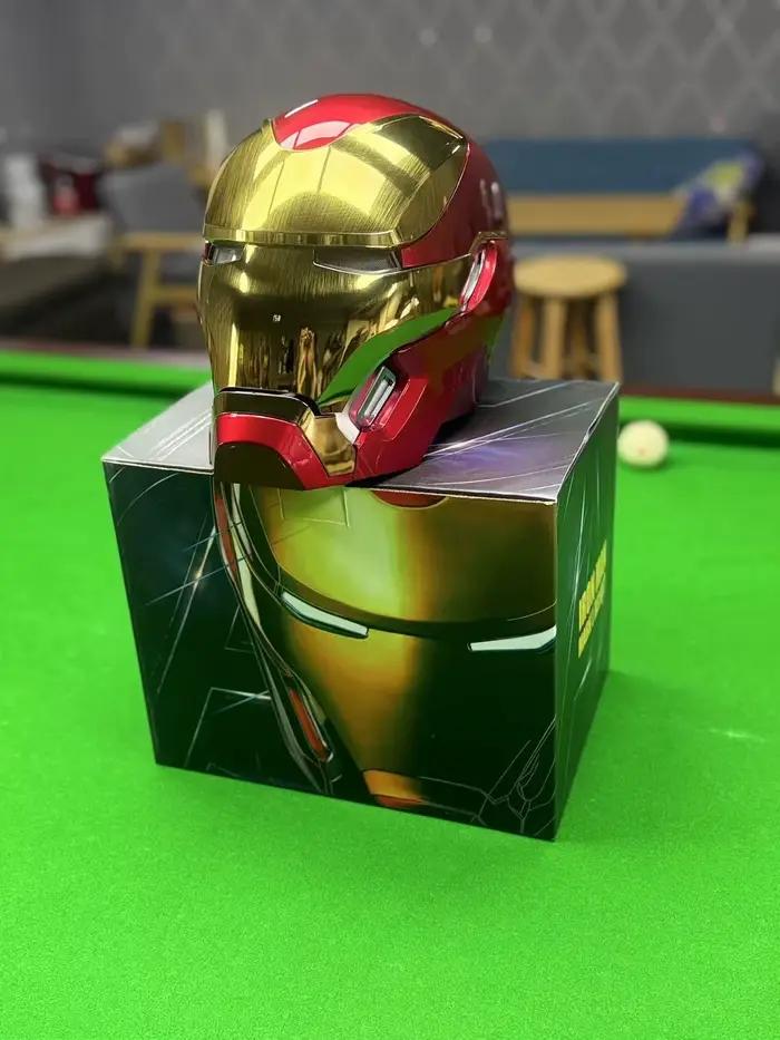 Casque Iron Man Mk5 Mk50 Mk17 avec commande vocale Jarvis, lumière LED, modèle portable pour adultes, jouet, cadeau d'anniversaire