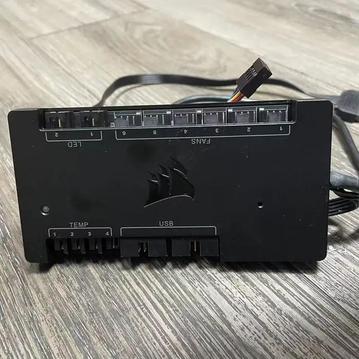 Contrôleur de ventilateur PC Original pour Corsair Commander Pro