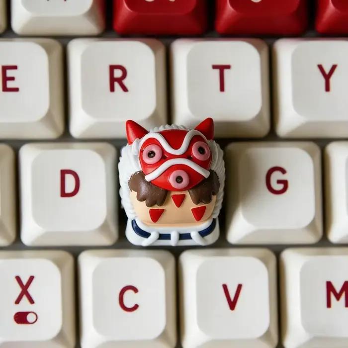 L'image du personnage de l'anime est compatible avec les accessoires de clavier mécanique personnalisé QWERTY à axe croisé.
