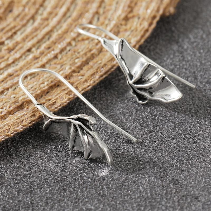 Boucles d'oreilles classiques gothiques en forme d'ailes de chauve-souris plaquées argent pour femme